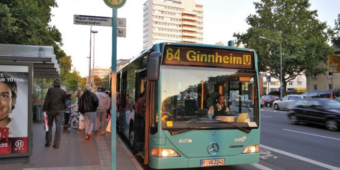 Almanlar, Toplu Taşıma Araçlarını Tercih Ediyor