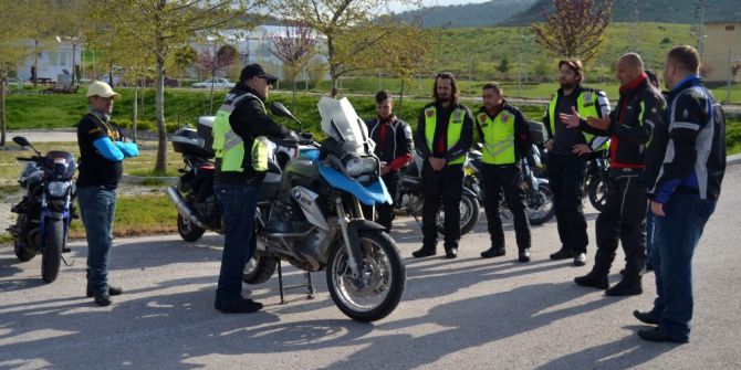 Motosiklet Sürücülerine Eğitim