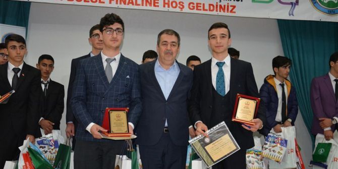 “Genç Bilaller” Ezanı Güzel Okuma Ve “Kur’an’ın Genç Muhafızları” Hafızlık Yarışması Edremit’te Yapıldı.