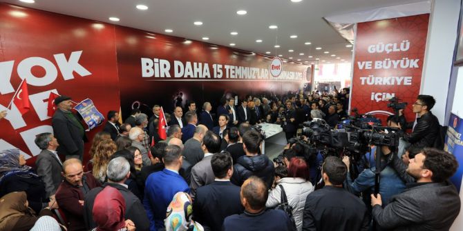 Denizli’de Referandum Bilgilendirme Merkezine Yoğun İlgi