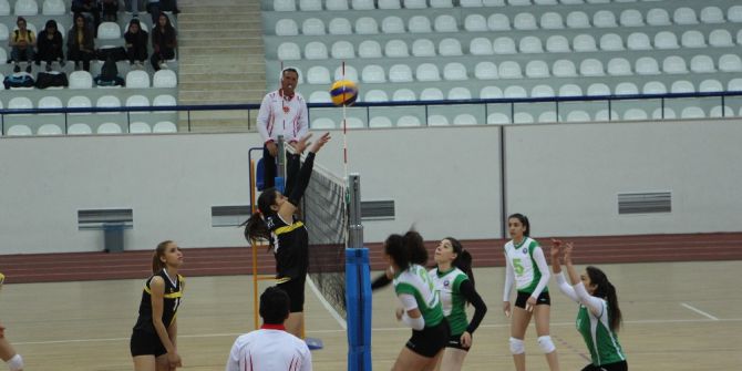 Fırat Üniversitesi, Voleybol Müsabakalarına Ev Sahipliği Yaptı