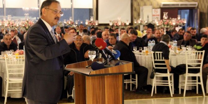 Bakan Özhaski Otobüs Şoförleriyle Bir Araya Geldi