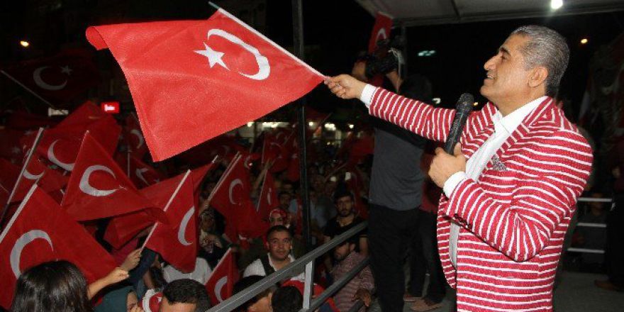 Vanlı Çocuklardan Darbecilere Demokrasi Dersi