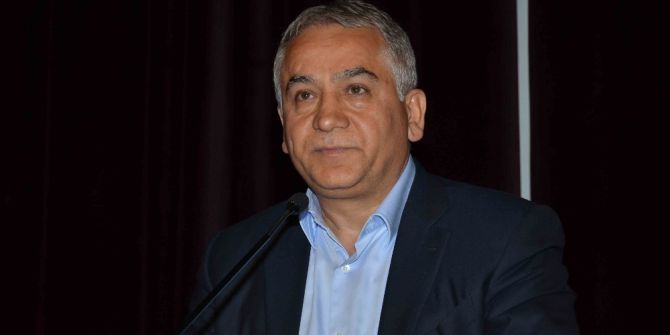 "Küresel Ve Bölgesel Değişimlerin Eşiğinde Türkiye’de Yönetim Sistemi Değişikliği" Konulu Konferans Düzenlendi