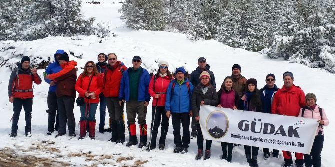 Gümüşhane Ve Trabzonlu Dağcılardan Ortak Yürüyüş