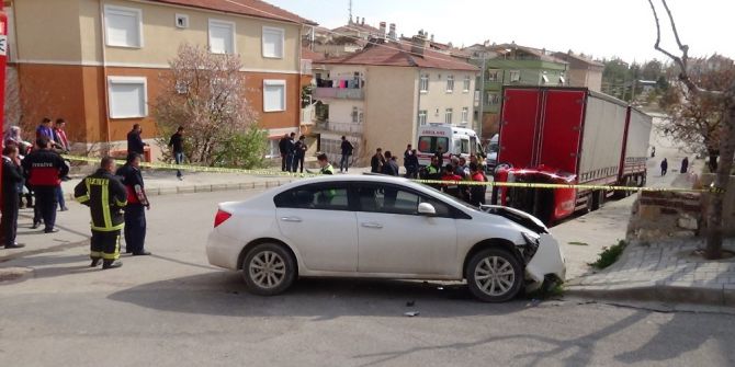 Karaman’da İki Otomobil Çarpıştı: 1 Yaralı