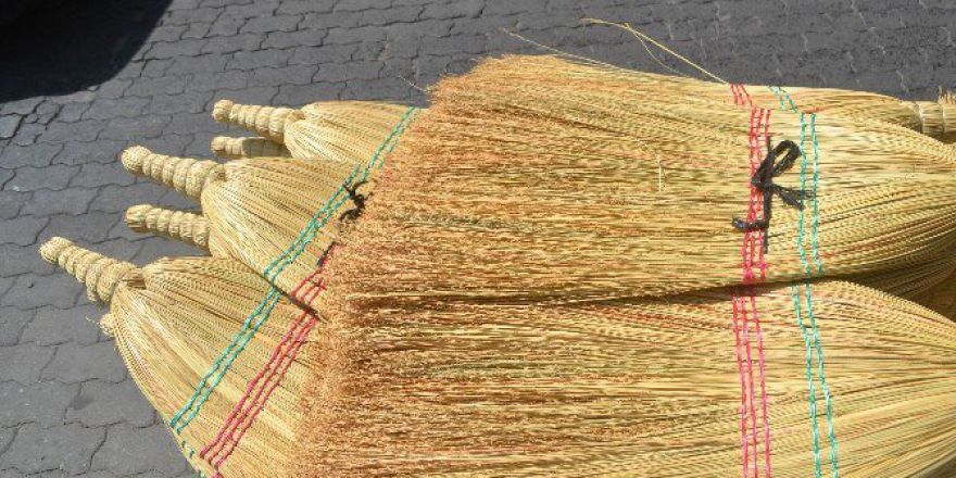 Ot Süpürgesine Talep Azaldı