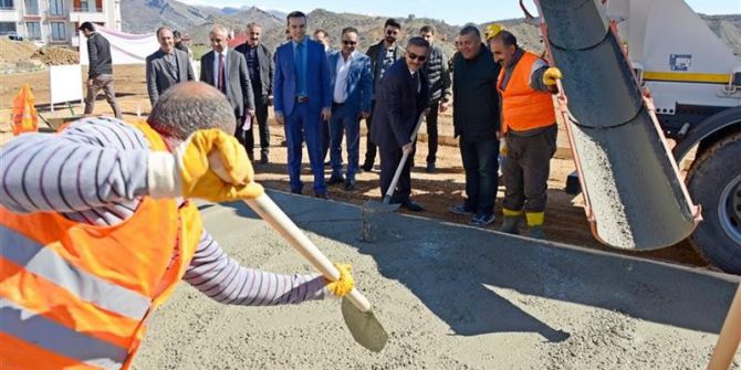 Munzur Çayı Kıyısı Düzenleniyor