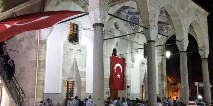 Demokrasi Şehitleri Ve Ölmüşler İçin Hatim Ve Hayır Etkinliği