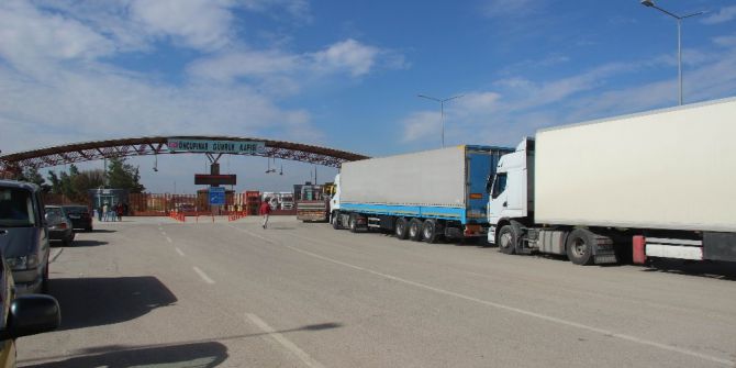 Öncüpınar Sınır Kapısı’nda Tır Yoğunluğu