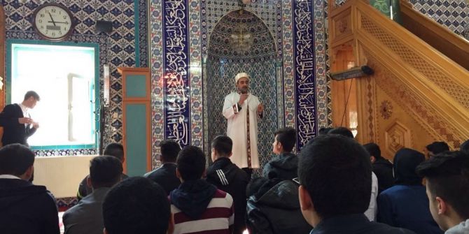 Öğrenciler, Camide Bir Araya Geldi