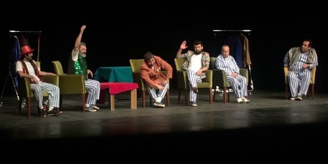 ’Pijamaları Adamlar’ Gülme Krizine Soktu