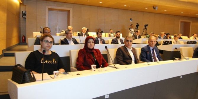 “Kavurmacı: “Belediye Kredi Ve Faizlerle Yönetiliyor”