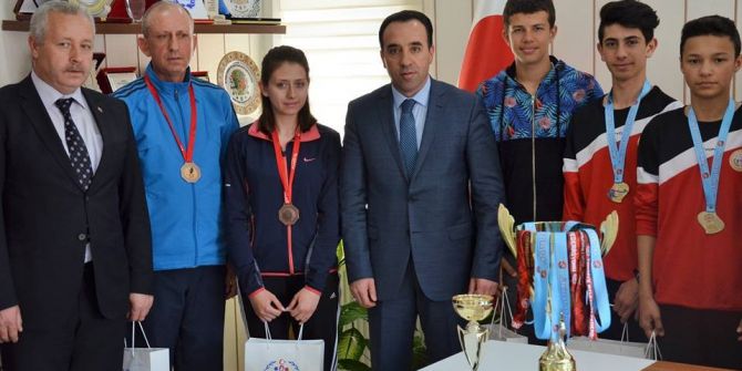 Bilecikli Atletler Çoklu Branşlar Türkiye Atletizm Şampiyonasında Büyük Başarı Kazandı