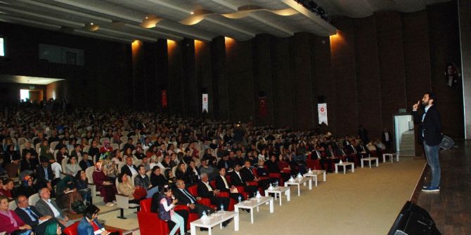 “Mutlu Ve Başarılı Çocuk Nasıl Yetiştirilir?” Semineri Düzenlendi