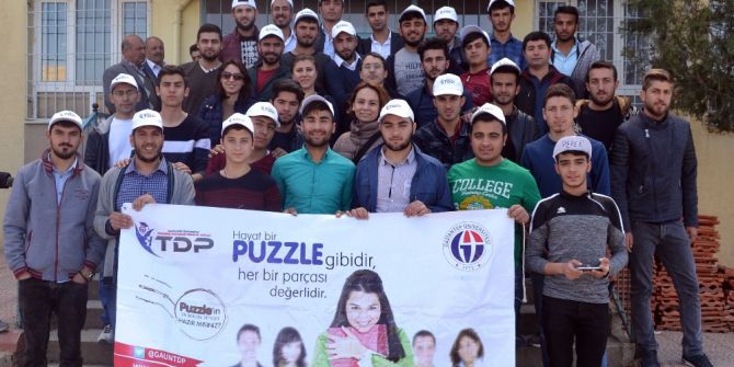 Gaün Öğrencilerinden Mehmet Gezer İlk Ve Orta Öğretim Okuluna Destek