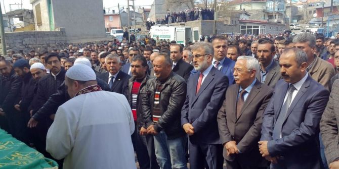 Kayseri’deki Kazada Ölen Öğrenci Son Yolculuğuna Uğurlandı