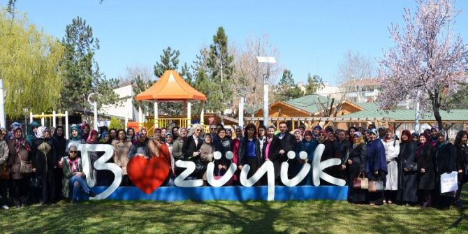 Başkan Bakıcı, Bozüyüklü Hanımlarla Kahvaltı Programlarında Bir Araya Geldi