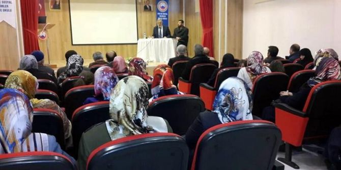 "Evin Okula Yakınlaştırılması Projesi" Semineri Yapıldı