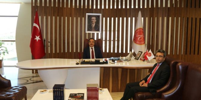 Derinkuyu Kaymakamı Öztürk, Rektör Bağlı’yı Ziyaret Etti