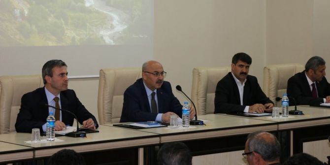 Vali Köşger," 2017 Yılı İkinci Döneminde 441 Proje Üzerinde Çalışma Yapılıyor"