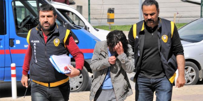 Okul Hırsızı Yakayı Ele Verdi