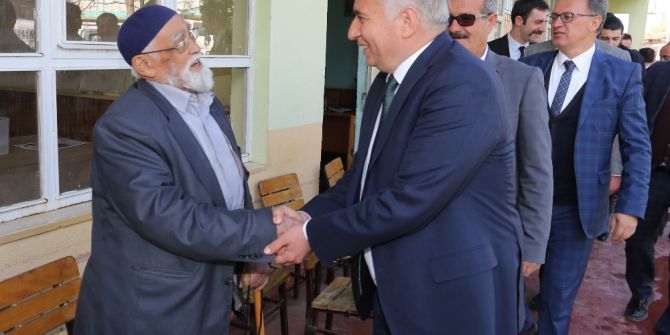 Başkan Zolan, Tavas’ta Evet’i Anlattı