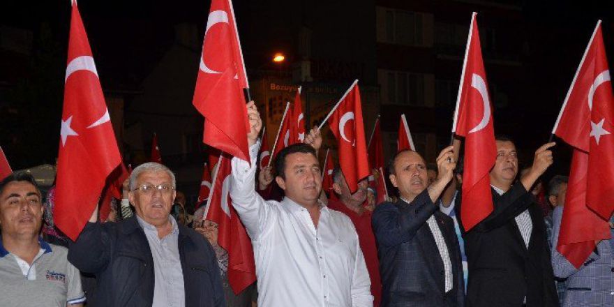 Bozüyüklüler Demokrasi Nöbetini Sürdürüyor