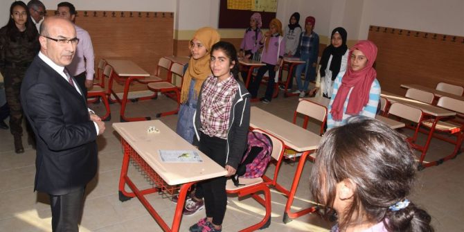 Vali Demirtaş: "Fiziki Mekanların İyileştirilmesiyle Eğitim Kalitesi Artar"
