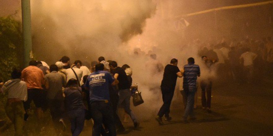 Ermenistan’da Protestocular Polisle Çatıştı