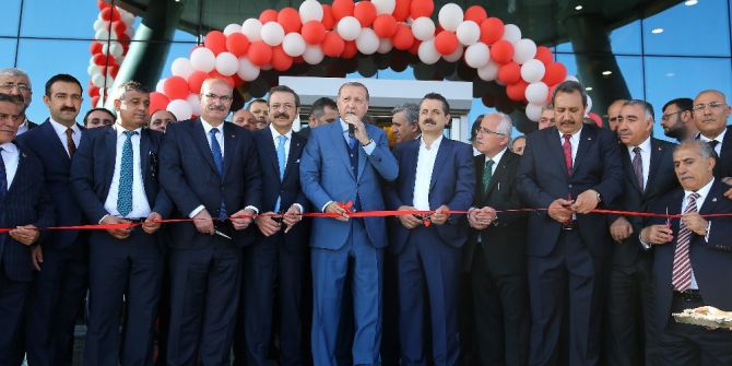 Cumhurbaşkanı Erdoğan Ticaret Borsasını Ziyaret Etti