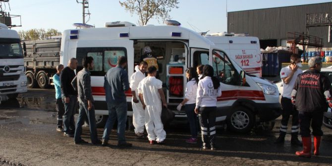 Atık Bertaraf Tesisinde Kimyasal Tüpler Patladı: 4 İşçi Zehirlendi