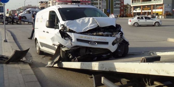 Denizli’de Trafik Kazası: 14 Yaralı