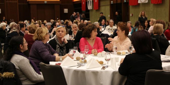 Chp’den Gayrimüslim Azınlıklara Oruç Yemeği