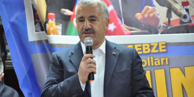 Bakan Arslan, Gebze’de Gençlerle Bir Araya Geldi