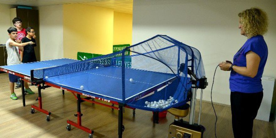 Tepebaşı’nda Çocuklar Tenisi Çok Sevdi