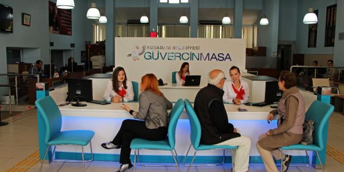 Kuşadası Belediyesince Güvercin Masa Kuruldu