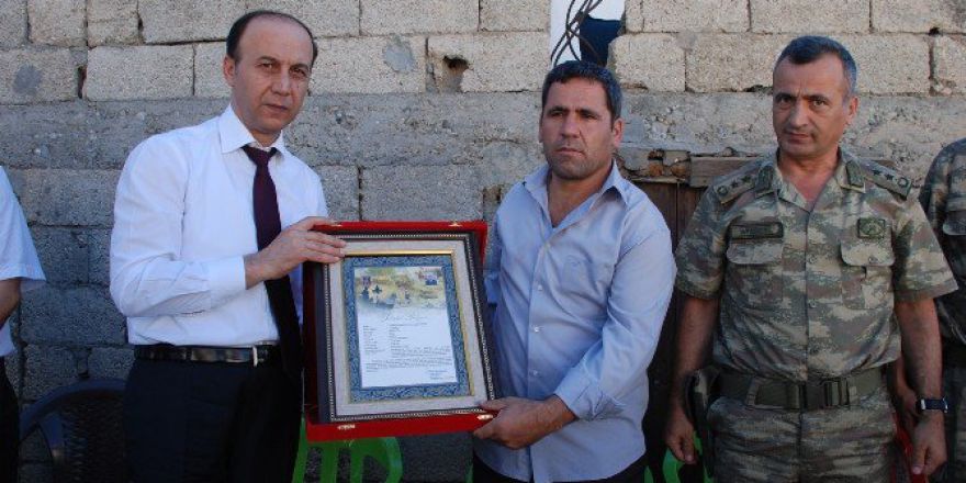 Şehit Uzman Çavuş Yusuf Atal’ın Ailesine Şehadet Belgesi Takdim Edildi