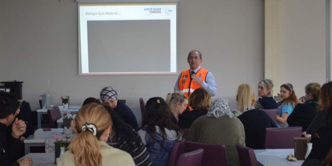 Hastane Personeline Afet Bilinci