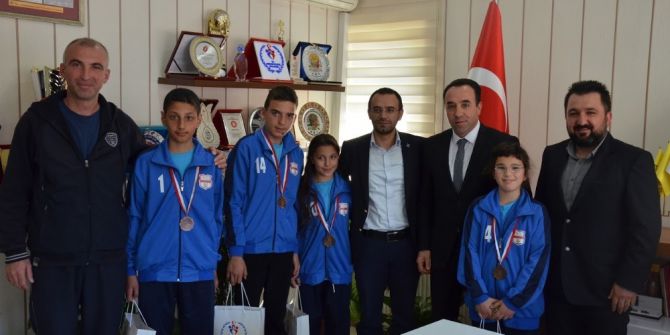 Atletizm Türkiye Şampiyonası’nda Dereceye Giren Öğrenciler Ödüllendirildi