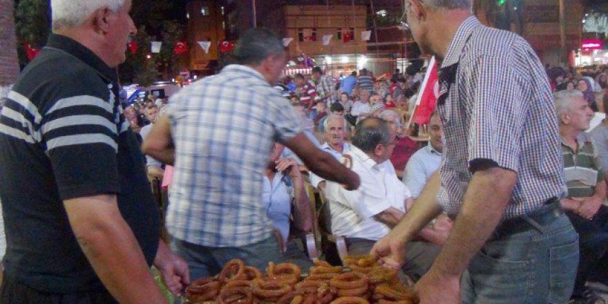 Demokrasi Meydanında Demokrasi Nöbetine Devam