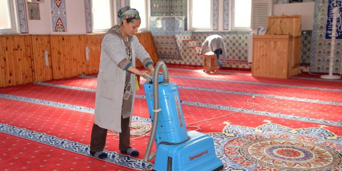 Bozüyük’te Camilerde Bahar Temizliği