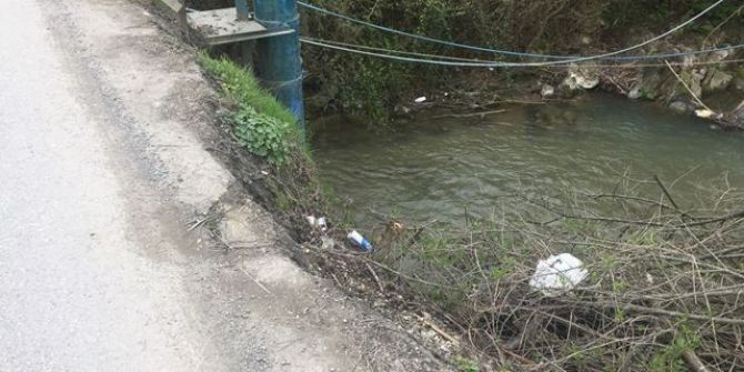 Tek Araçlık Köprü Korkutuyor