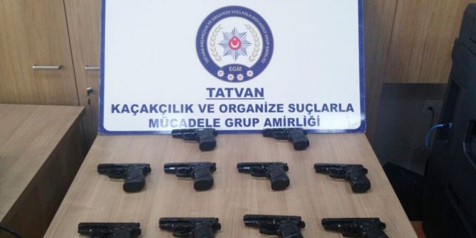 Bitlis’te 10 Adet Ruhsatsız Silah Ele Geçirildi