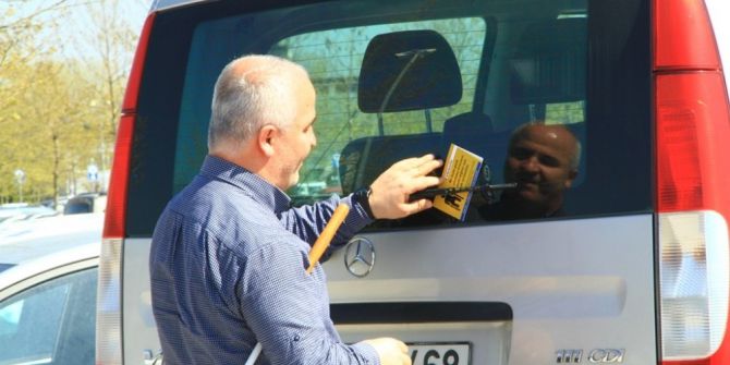 Engellilerin Yoluna Çıkanlar Farkındalık Kartlarıyla Uyarılacak