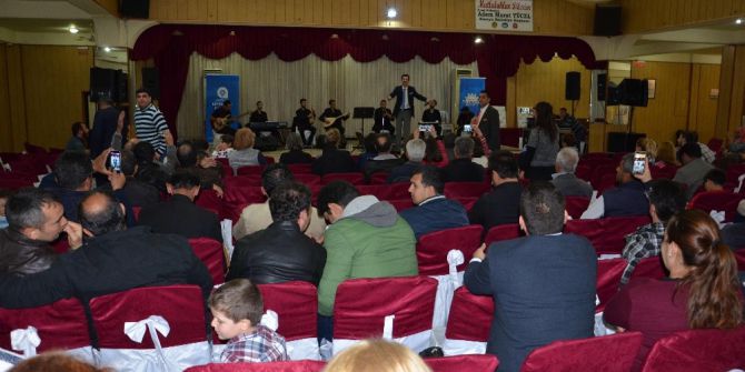 Antalya’da Karadeniz Türküleri Coşturdu