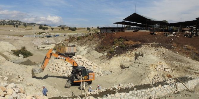 Selendi Çayı Güvenli Hale Getirildi