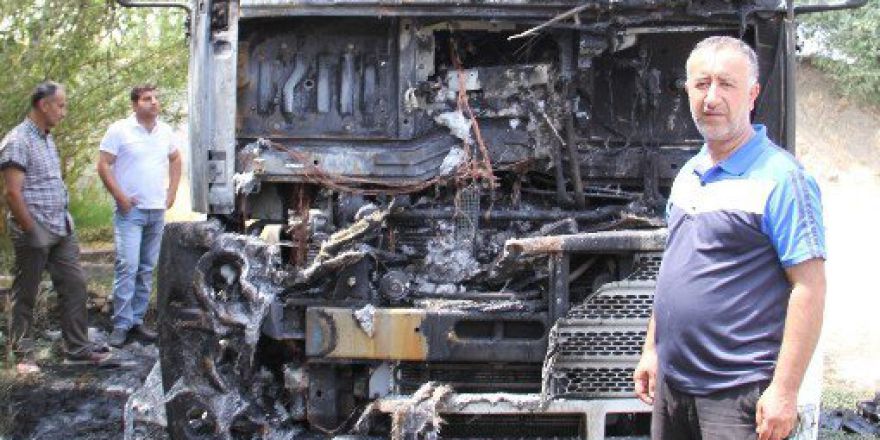 180 Milyarlık Aracı Cayır Cayır Yaktılar