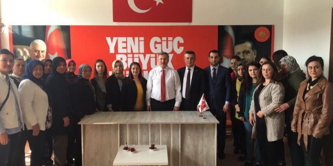 Ak Parti’li Özdağ: "Kılıçdaroğlu’nun Tüm Türkiye’den Özür Dilemesi Gerekiyor"