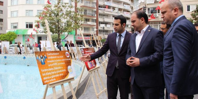 Ak Parti’li Gençler 18 Maddeyi Sergiyle Anlattı